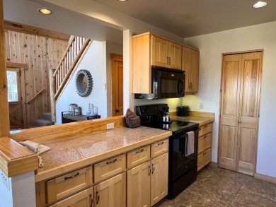 Beautifully located chalet on the RIdge Course in Eagle Crest on Eagle Crest Golf Resort - Resort Course in Oregon - for sale on GolfHomes.com, golf home, golf lot