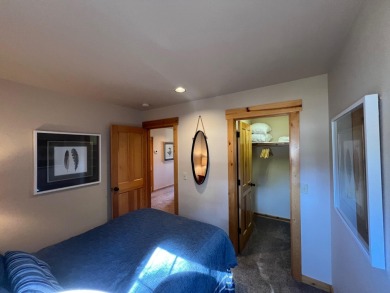 Beautifully located chalet on the RIdge Course in Eagle Crest on Eagle Crest Golf Resort - Resort Course in Oregon - for sale on GolfHomes.com, golf home, golf lot