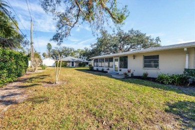 Under contract-accepting backup offers. Under contract-accepting on Palm Aire Country Club of Sarasota in Florida - for sale on GolfHomes.com, golf home, golf lot