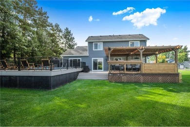 It's everything you've been dreaming of! Large trees, gorgeous on Oak Hill Golf Club in Minnesota - for sale on GolfHomes.com, golf home, golf lot