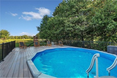 It's everything you've been dreaming of! Large trees, gorgeous on Oak Hill Golf Club in Minnesota - for sale on GolfHomes.com, golf home, golf lot
