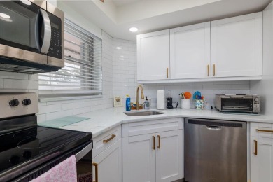 Charming 1BR/1BA condo in the desirable 55+ Little Club on The Little Club in Florida - for sale on GolfHomes.com, golf home, golf lot