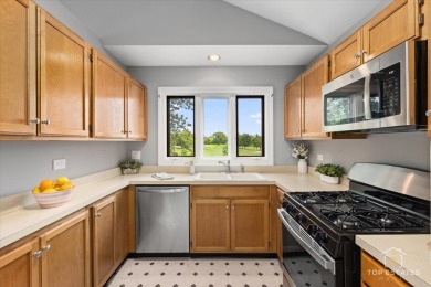 Charming Upper-Floor Townhouse with Golf Course Views! Welcome on Fox Run Golf Links in Illinois - for sale on GolfHomes.com, golf home, golf lot