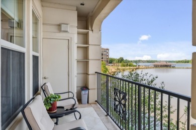 Exquisite Waterfront Condo in the Cascades - Sophisticated 3 Bed on Cascades Golf Club in Texas - for sale on GolfHomes.com, golf home, golf lot