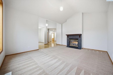 MLS# 288805 Beautiful Custom Home located in Kennewick. Nestled on Canyon Lakes Golf Course in Washington - for sale on GolfHomes.com, golf home, golf lot