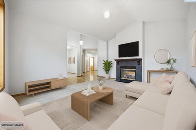 MLS# 288805 Beautiful Custom Home located in Kennewick. Nestled on Canyon Lakes Golf Course in Washington - for sale on GolfHomes.com, golf home, golf lot