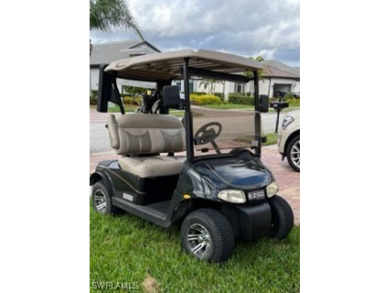 PRICE REDUCED! MOTIVATED SELLER! ARE YOU LOOKING INLAND FOR A on River Hall Country Club in Florida - for sale on GolfHomes.com, golf home, golf lot