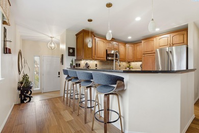 MLS# 288811 Experience elevated living in this remarkable on Columbia Point Golf Course in Washington - for sale on GolfHomes.com, golf home, golf lot