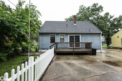 Check out this 3-bedroom home in an appealing location near on Highland Park Golf Course in Iowa - for sale on GolfHomes.com, golf home, golf lot