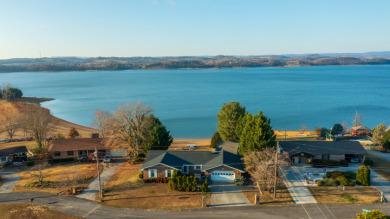 LAKEFRONT MAIN CHANNEL LIVING on Patriot Hills Golf Club in Tennessee - for sale on GolfHomes.com, golf home, golf lot