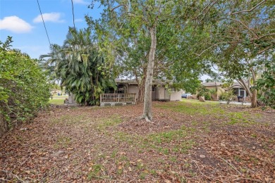 Under contract-accepting backup offers. Location! Location! on The Renaisssance Vinoy Golf Club in Florida - for sale on GolfHomes.com, golf home, golf lot