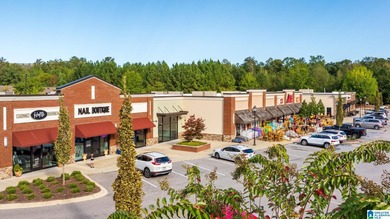 Welcome Home to 34 Abbott Square!! A fabulous opportunity in the on Shoal Creek Golf Course in Alabama - for sale on GolfHomes.com, golf home, golf lot