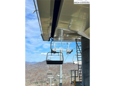 MOST AFFORDABLE CONDO AT SUGAR SKI & CC!!! Welcome to your on Sugar Mountain Golf Course in North Carolina - for sale on GolfHomes.com, golf home, golf lot