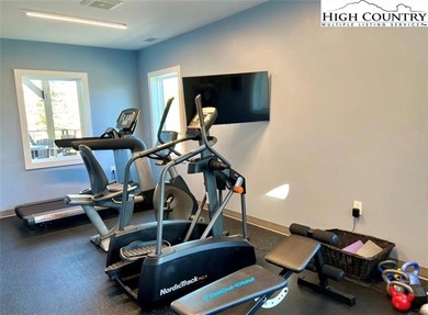 MOST AFFORDABLE CONDO AT SUGAR SKI & CC!!! Welcome to your on Sugar Mountain Golf Course in North Carolina - for sale on GolfHomes.com, golf home, golf lot