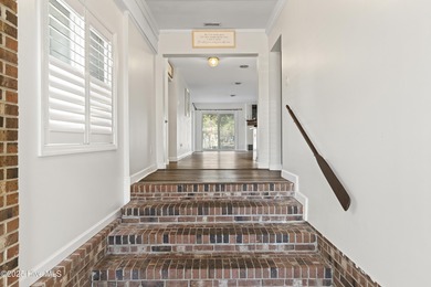 Seller is offering a $7,000 allowance!! Motivated seller! on Harbour Point Golf Club in North Carolina - for sale on GolfHomes.com, golf home, golf lot