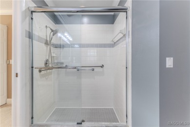 Welcome to this beautifully maintained 3-bedroom, 2-bathroom on Timber Pines Golf Course in Florida - for sale on GolfHomes.com, golf home, golf lot