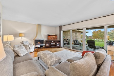 Enjoy low-maintenance golf course living on the 9th green of the on Tri-City Country Club in Washington - for sale on GolfHomes.com, golf home, golf lot