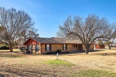 Location, location, location.  This 3 bedroom, 2 bath home with on Lake Kiowa Golf Course in Texas - for sale on GolfHomes.com, golf home, golf lot