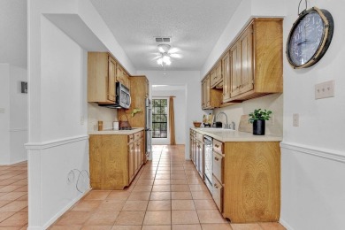 Welcome to this Traditional 3 bedroom, 2 bathroom home nestled on Hide-A-Way Lake Golf Course in Texas - for sale on GolfHomes.com, golf home, golf lot