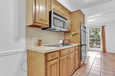 Welcome to this Traditional 3 bedroom, 2 bathroom home nestled on Hide-A-Way Lake Golf Course in Texas - for sale on GolfHomes.com, golf home, golf lot