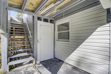 Wonderfully located duplex in the Woodland Shores/Riverland on Charleston Municipal Golf Course in South Carolina - for sale on GolfHomes.com, golf home, golf lot