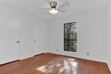 Welcome to this Traditional 3 bedroom, 2 bathroom home nestled on Hide-A-Way Lake Golf Course in Texas - for sale on GolfHomes.com, golf home, golf lot