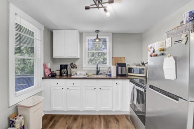 Wonderfully located duplex in the Woodland Shores/Riverland on Charleston Municipal Golf Course in South Carolina - for sale on GolfHomes.com, golf home, golf lot