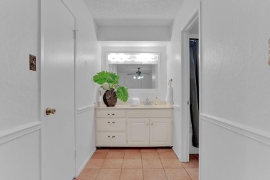 Welcome to this Traditional 3 bedroom, 2 bathroom home nestled on Hide-A-Way Lake Golf Course in Texas - for sale on GolfHomes.com, golf home, golf lot