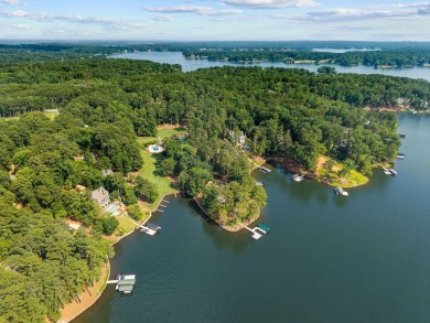 BEAUTIFULLY REMODELED WITH LAKE VIEWS  EXCLUSIVE ACCESS TO on Reynolds Lake Oconee - The Oconee in Georgia - for sale on GolfHomes.com, golf home, golf lot
