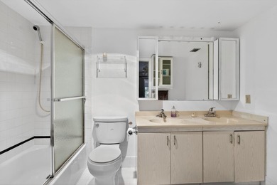 BEAUTIFUL WASHER & DRYER 2/2 CONDO IN THE VIBRANT & HIGHLY on Wynmoor Golf Course in Florida - for sale on GolfHomes.com, golf home, golf lot