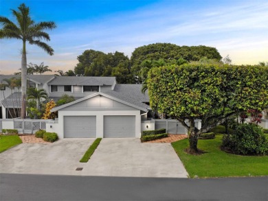 Charming and impeccably maintained 2-bedroom, 2-bath townhouse on Jim McLean Signature Course in Florida - for sale on GolfHomes.com, golf home, golf lot