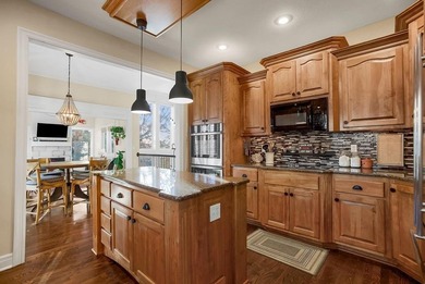 Welcome to this beautifully maintained 3-bedroom, 3-bath home in on Shadow Glen Golf Club in Kansas - for sale on GolfHomes.com, golf home, golf lot