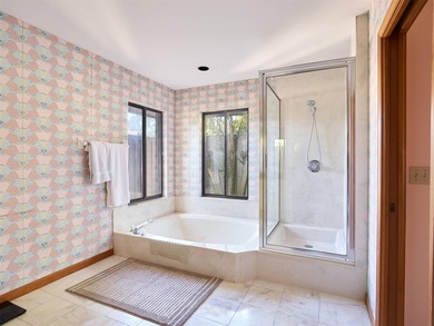 Rare opportunity in Marlwood Estates at PGA National! This on  in Florida - for sale on GolfHomes.com, golf home, golf lot