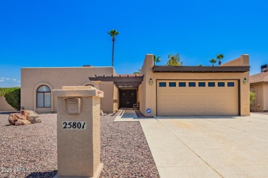 Charming 3-bedroom Alameda Model Home in 55+Community with on Cottonwood Country Club in Arizona - for sale on GolfHomes.com, golf home, golf lot