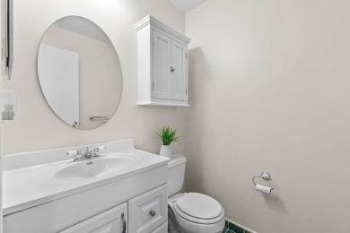 Step inside this charming ground-floor villa featuring 1 bedroom on Kings Point Golf - Executive in Florida - for sale on GolfHomes.com, golf home, golf lot