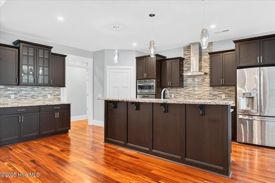 PRICED $150,000 below appraised value of $1.3 million with a on Members Club At St. James Plantation in North Carolina - for sale on GolfHomes.com, golf home, golf lot