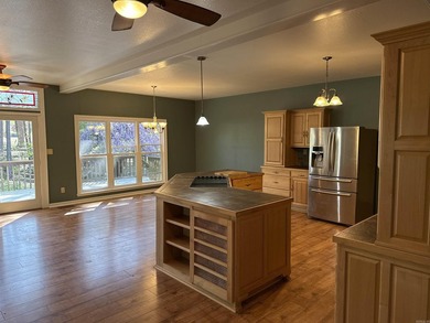 CUSTOM GOLF COURSE HOME on 2 replatted lots, on Indian Hills on Indian Hills Country Club in Arkansas - for sale on GolfHomes.com, golf home, golf lot