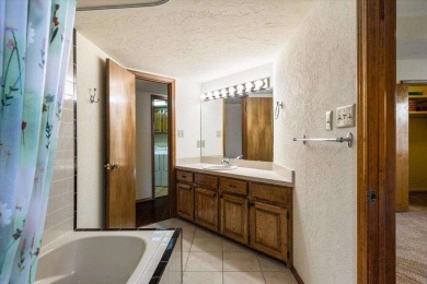 Don't miss out on this opportunity to own a condo in Lawton on Lawton Country Club in Oklahoma - for sale on GolfHomes.com, golf home, golf lot