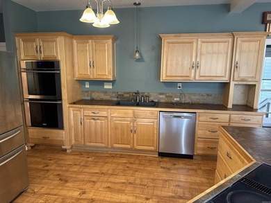 CUSTOM GOLF COURSE HOME on 2 replatted lots, on Indian Hills on Indian Hills Country Club in Arkansas - for sale on GolfHomes.com, golf home, golf lot