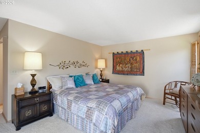 One of the Best Custom Floor Plans in Fairway Village. This on Fairway Village Golf and Country Club in Washington - for sale on GolfHomes.com, golf home, golf lot