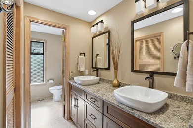 One of the Best Custom Floor Plans in Fairway Village. This on Fairway Village Golf and Country Club in Washington - for sale on GolfHomes.com, golf home, golf lot