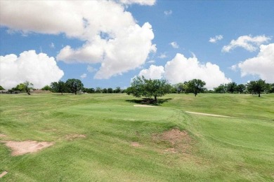 Don't miss out on this opportunity to own a condo in Lawton on Lawton Country Club in Oklahoma - for sale on GolfHomes.com, golf home, golf lot