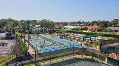 Seller is very MOTIVATED!!!!!  This recently refreshed 2 BR/2BA on Spanish Wells Golf and Country Club in Florida - for sale on GolfHomes.com, golf home, golf lot