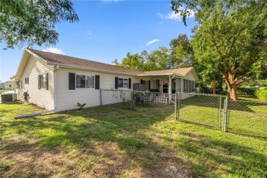 ~~~Welcome Home~~~ This charming 3-bedroom, 2-bath home is on The Links of Spruce Creek in Florida - for sale on GolfHomes.com, golf home, golf lot