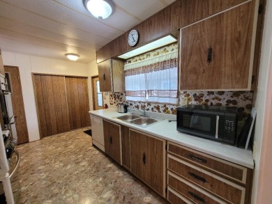 This spacious home features 3 bedrooms and 2 full baths. A on Tahquitz Creek Golf Resort in California - for sale on GolfHomes.com, golf home, golf lot