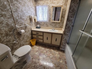 This spacious home features 3 bedrooms and 2 full baths. A on Tahquitz Creek Golf Resort in California - for sale on GolfHomes.com, golf home, golf lot
