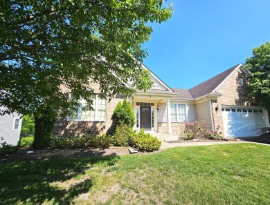 Rare find!! Highly sought after Ranch with full finished walkout on Foxford Hills Golf Club in Illinois - for sale on GolfHomes.com, golf home, golf lot