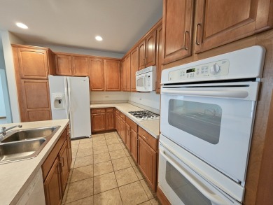Rare find!! Highly sought after Ranch with full finished walkout on Foxford Hills Golf Club in Illinois - for sale on GolfHomes.com, golf home, golf lot