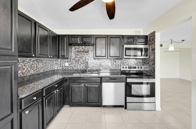 SELLER MOTIVATED-BRING REASONABLE OFFERS! Deluxe corner on Kings Point Golf -Flanders Way in Florida - for sale on GolfHomes.com, golf home, golf lot