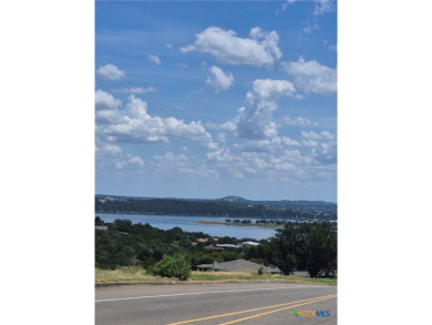 29 acres located within 1.9 miles (6 minutes) of Cody Park and on Lago Vista Golf Club in Texas - for sale on GolfHomes.com, golf home, golf lot